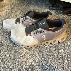 On cloud womens sneakers